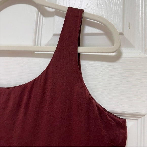 Eileen Fisher Stretch Silk Tank with Top Round Neck in Burgundy Size Small - Picture 4 of 8